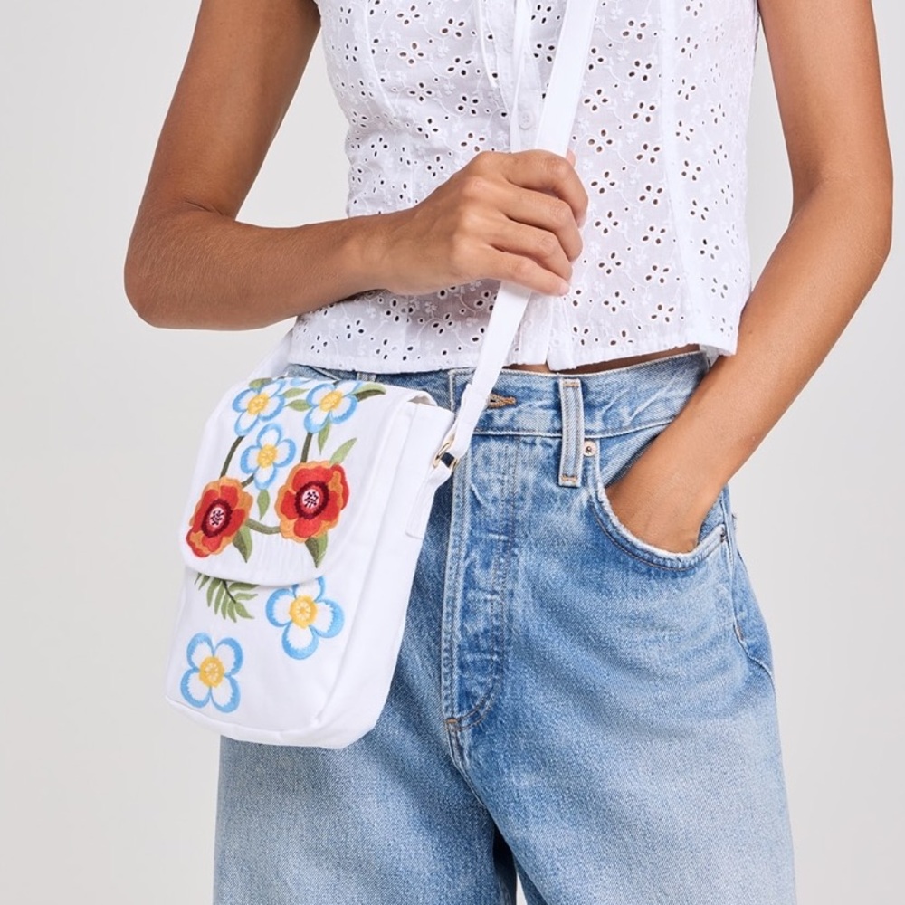 Fanm Mon Crossbody Linen Purse in White with Bright Floral Embroidery. New! - Picture 8 of 8